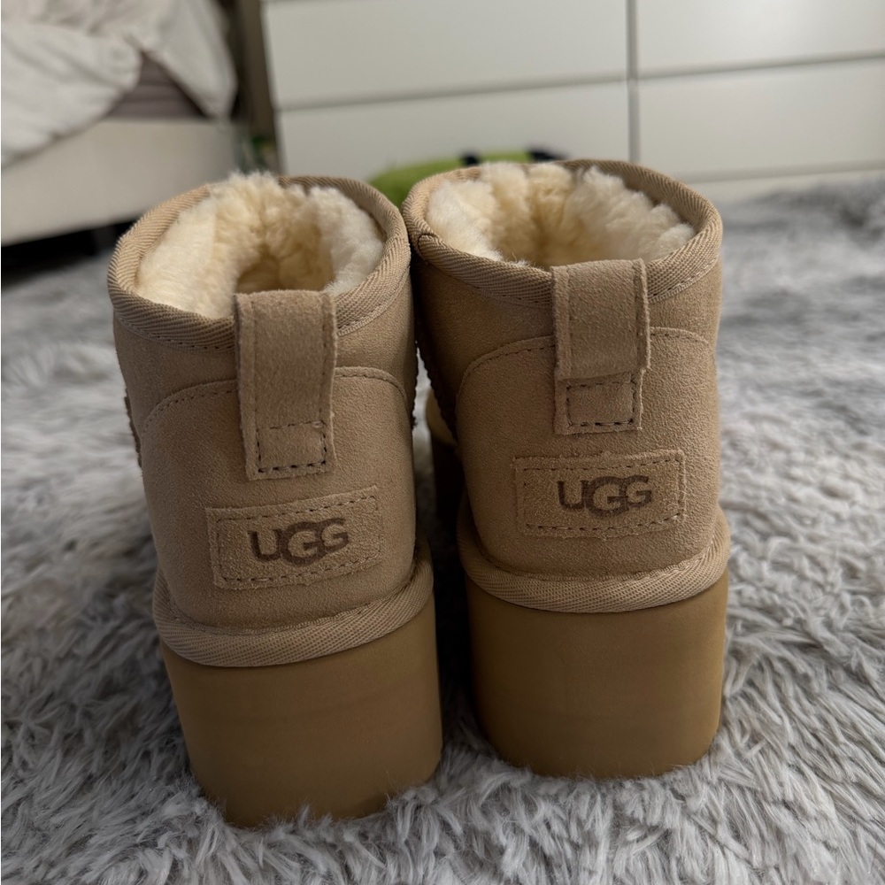 UGG platform Classic Ultra Mini Platform Size 7, … - image 2